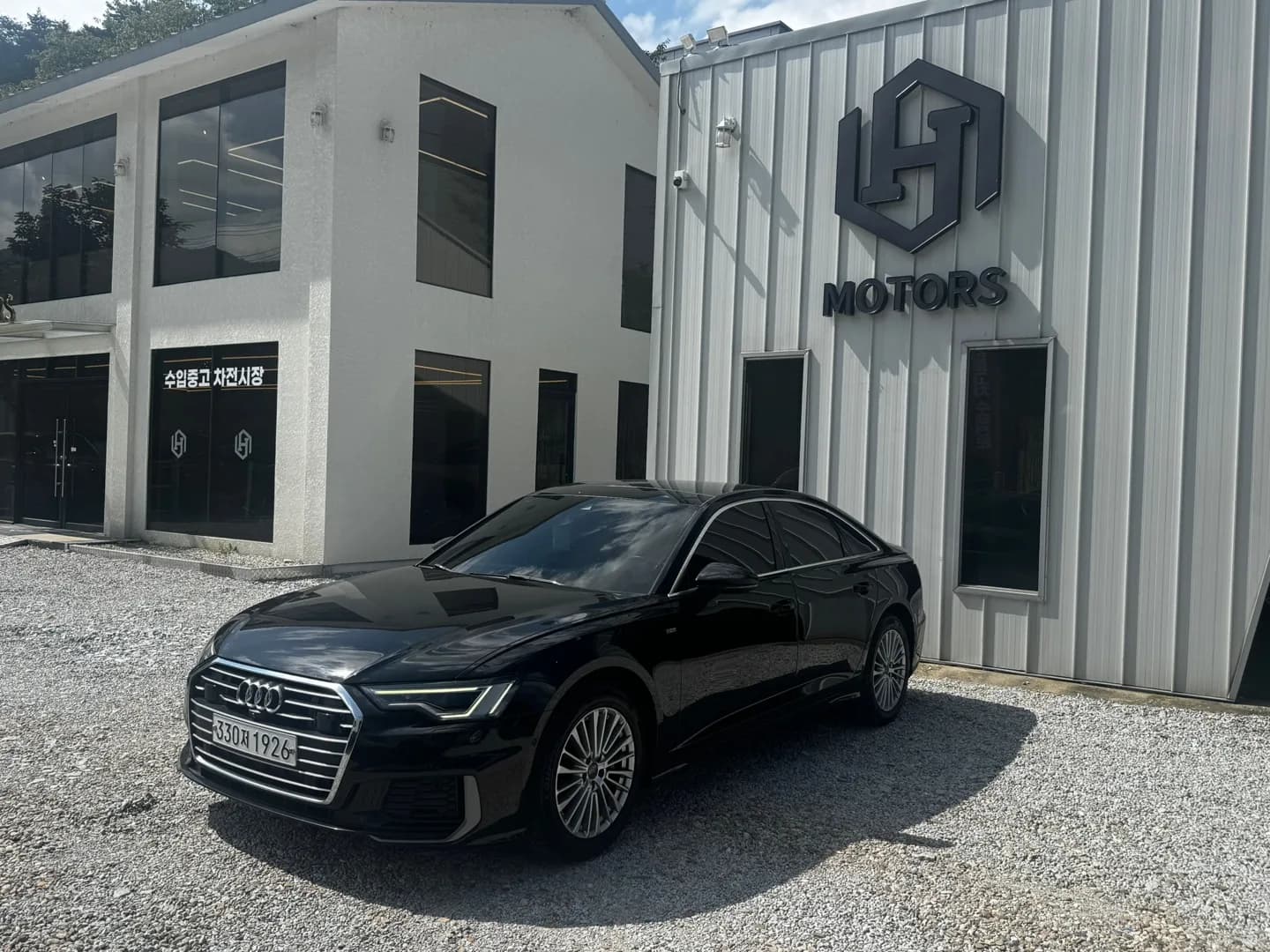 Audi A6 대표 사진